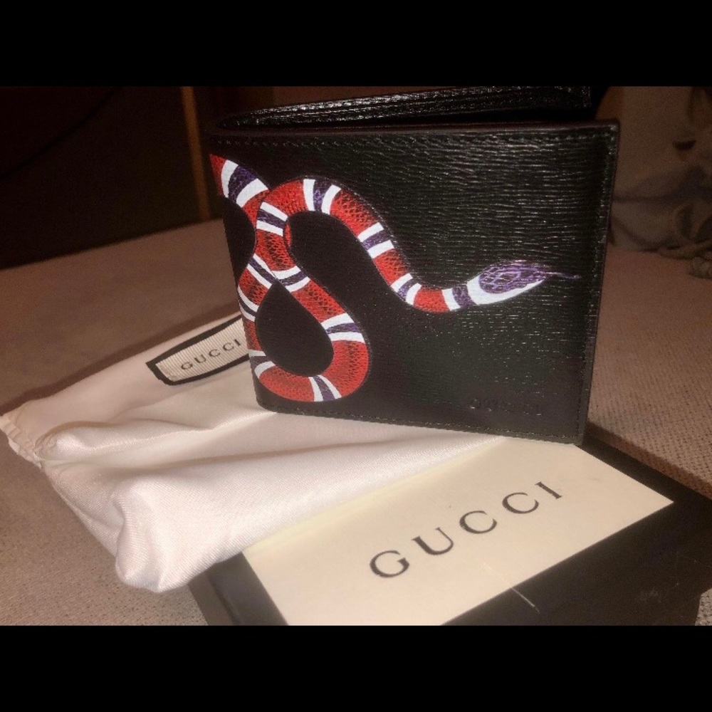 Gucci snake wallet